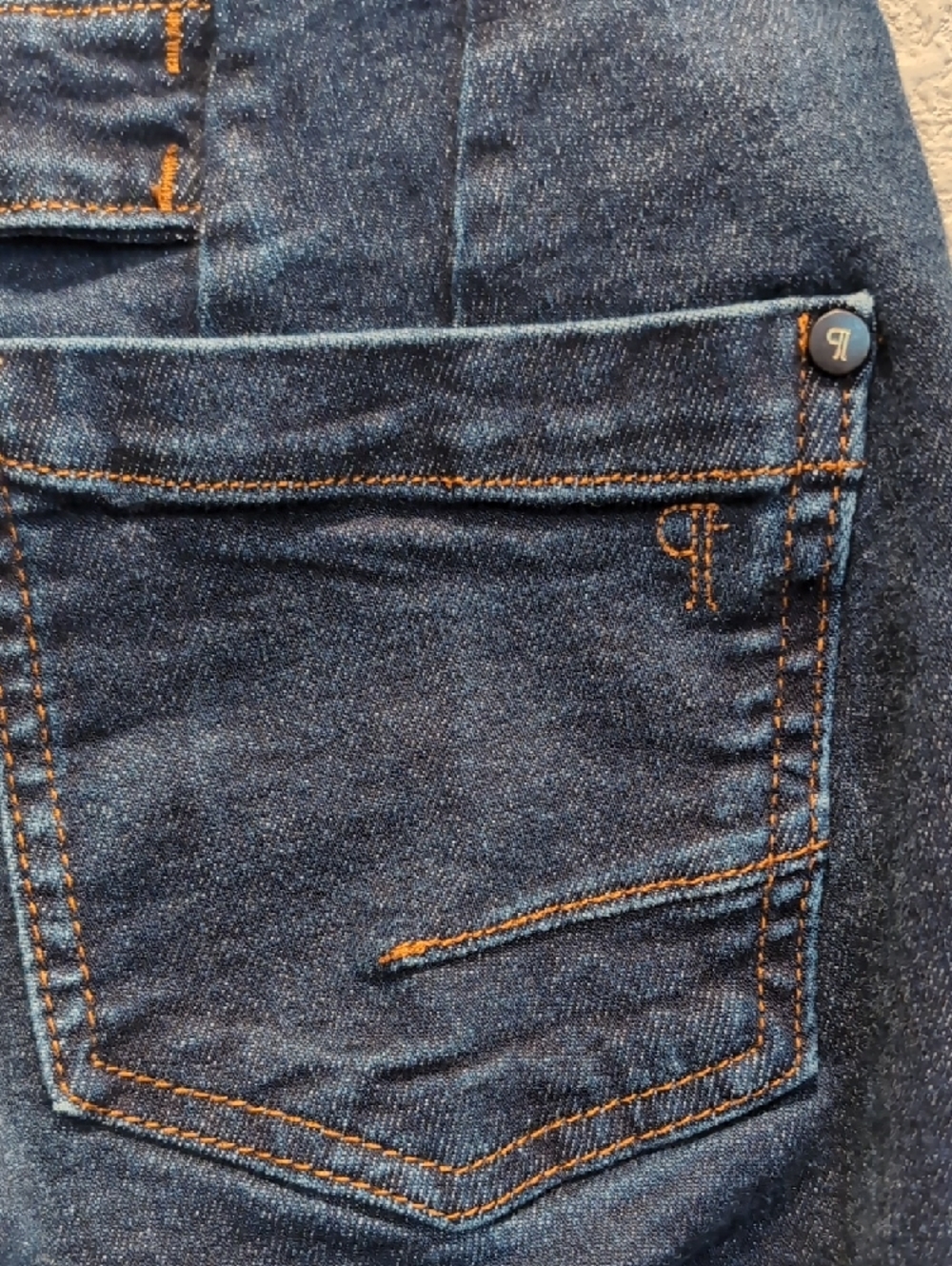 Pilcro Indigo High-Rise Wide Leg Jeans - Picture 5 of 6